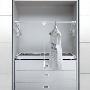 gia-mac-quan-ao-di-dong-white