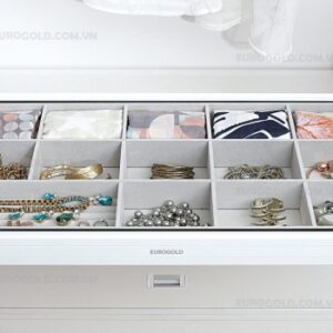 gia-de-do-trang-suc-white